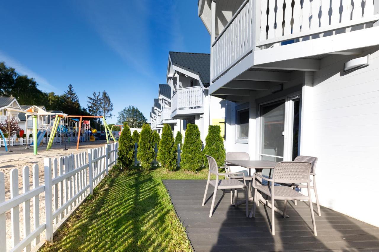 Collins Holiday Ustronie Morskie Extérieur photo