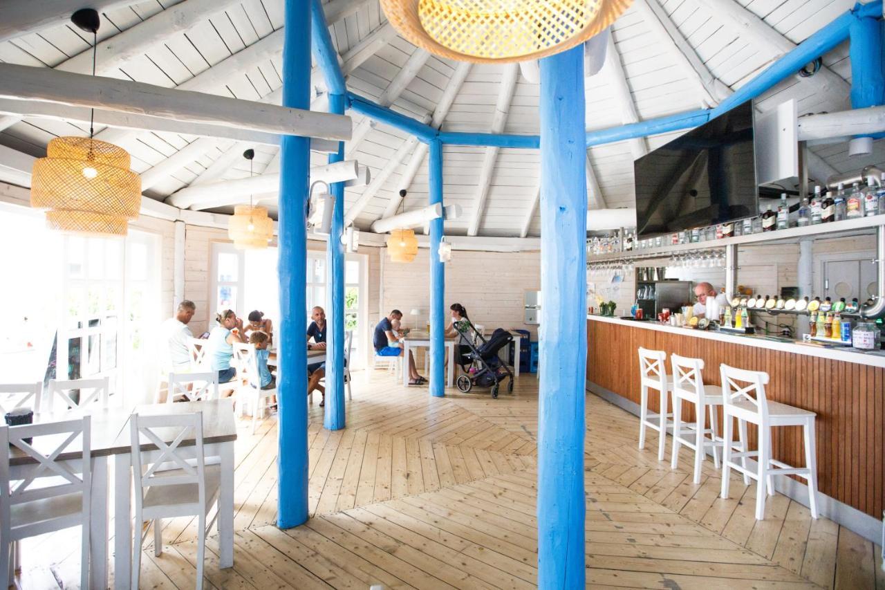 Collins Holiday Ustronie Morskie Extérieur photo